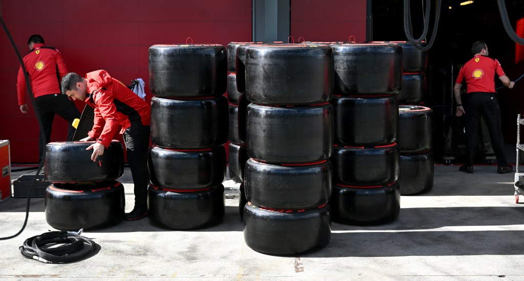 F1 se acerca a renovación de neumáticos: Pirelli establece una fecha para su salida