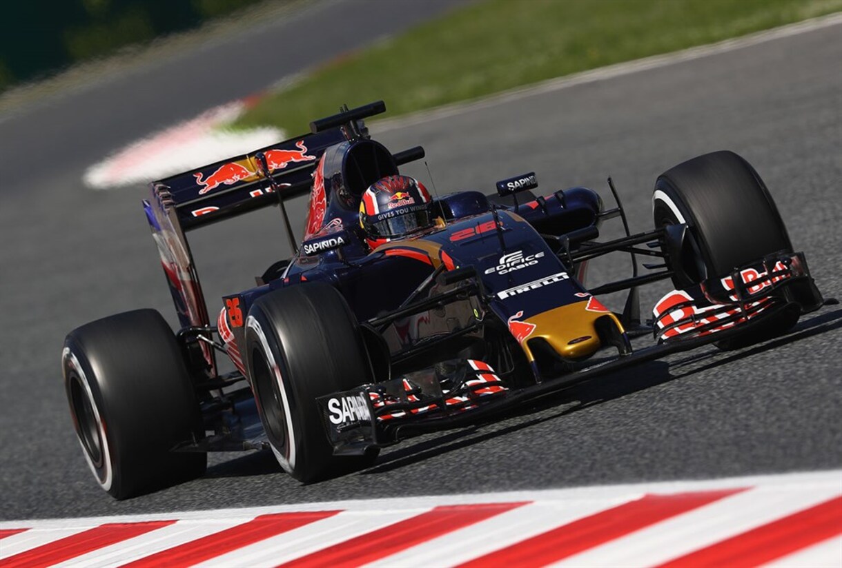 AlphaTauri subasta el STR11 y más de 300 objetos para ayudar a la ciudad de Faenza