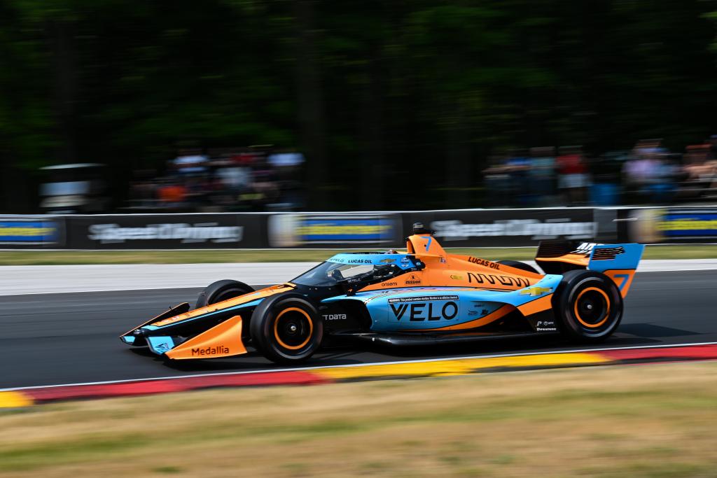 Rossi lidera TL2 da Indy em Road America marcado por briga de Power e Dixon