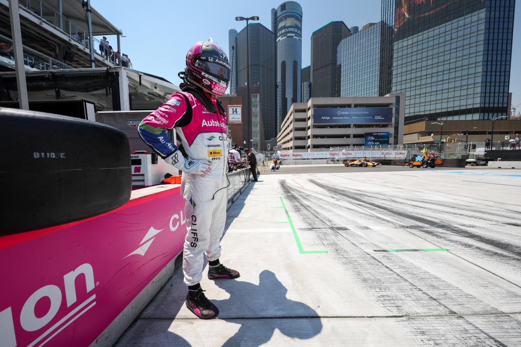Castroneves justifica cinco pit-stops em Detroit: “Apenas um stint estava bom”