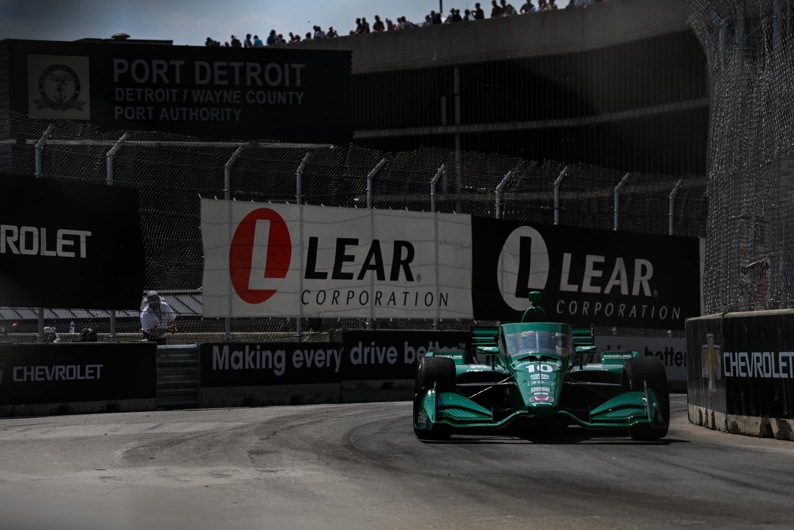 Palou se queda con la pole en reñida clasificación en Detroit: O’Ward décimo, Canapino 20°