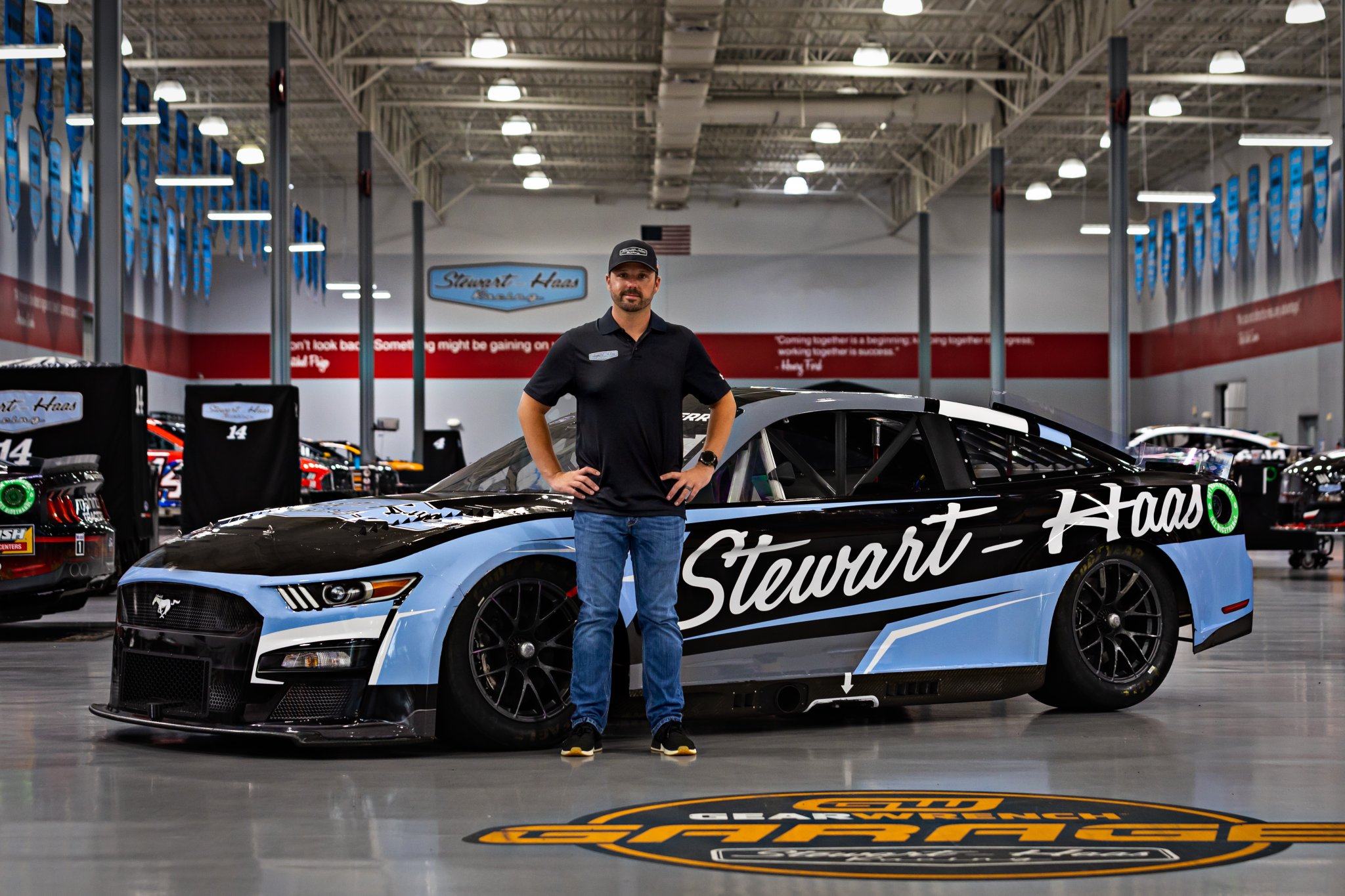 Stewart-Haas confirma subida de Berry para Nascar na vaga de Harvick em 2024
