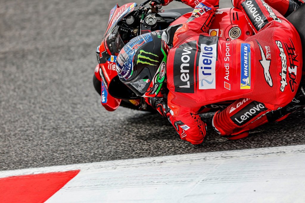 Bagnaia empata com Dovizioso como segundo piloto com mais vitórias pela Ducati
