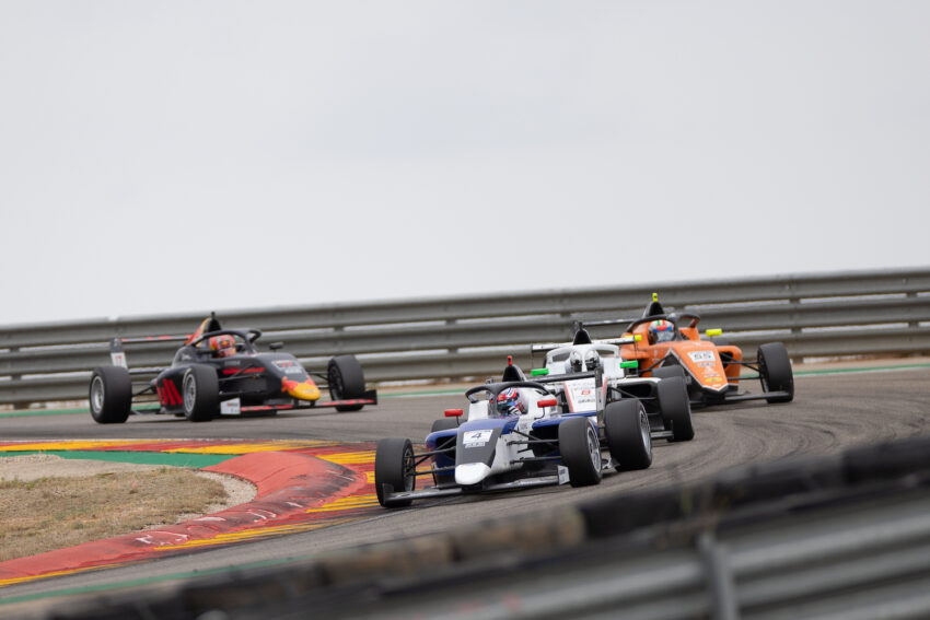 Nael e Rinicella vencem corridas 2 e 3 em Navarra na F4 Espanhola. Clerot fecha no top-6