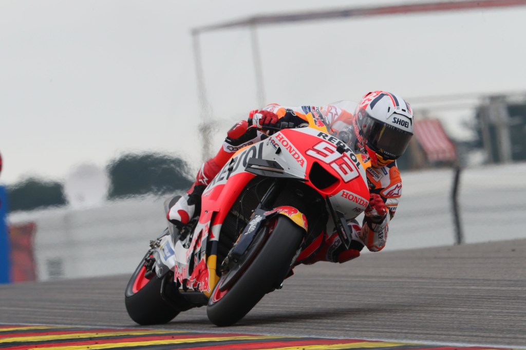 Marc Márquez revela “dores e noite ruim” após sprint e admite: “Pedi para não correr”