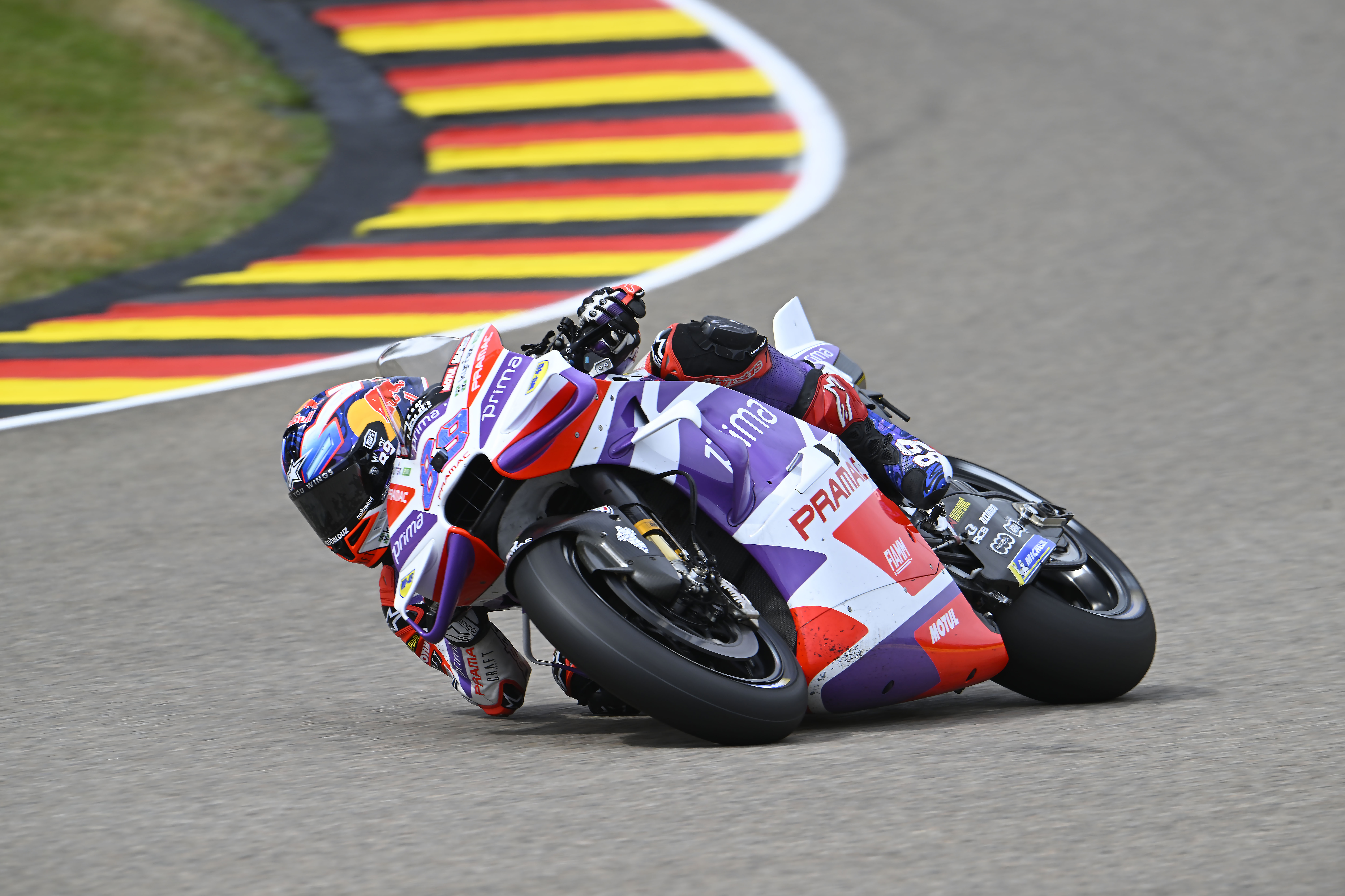 Martín brilha e vence sprint da MotoGP na Alemanha. Marc Márquez não cai e é 11º