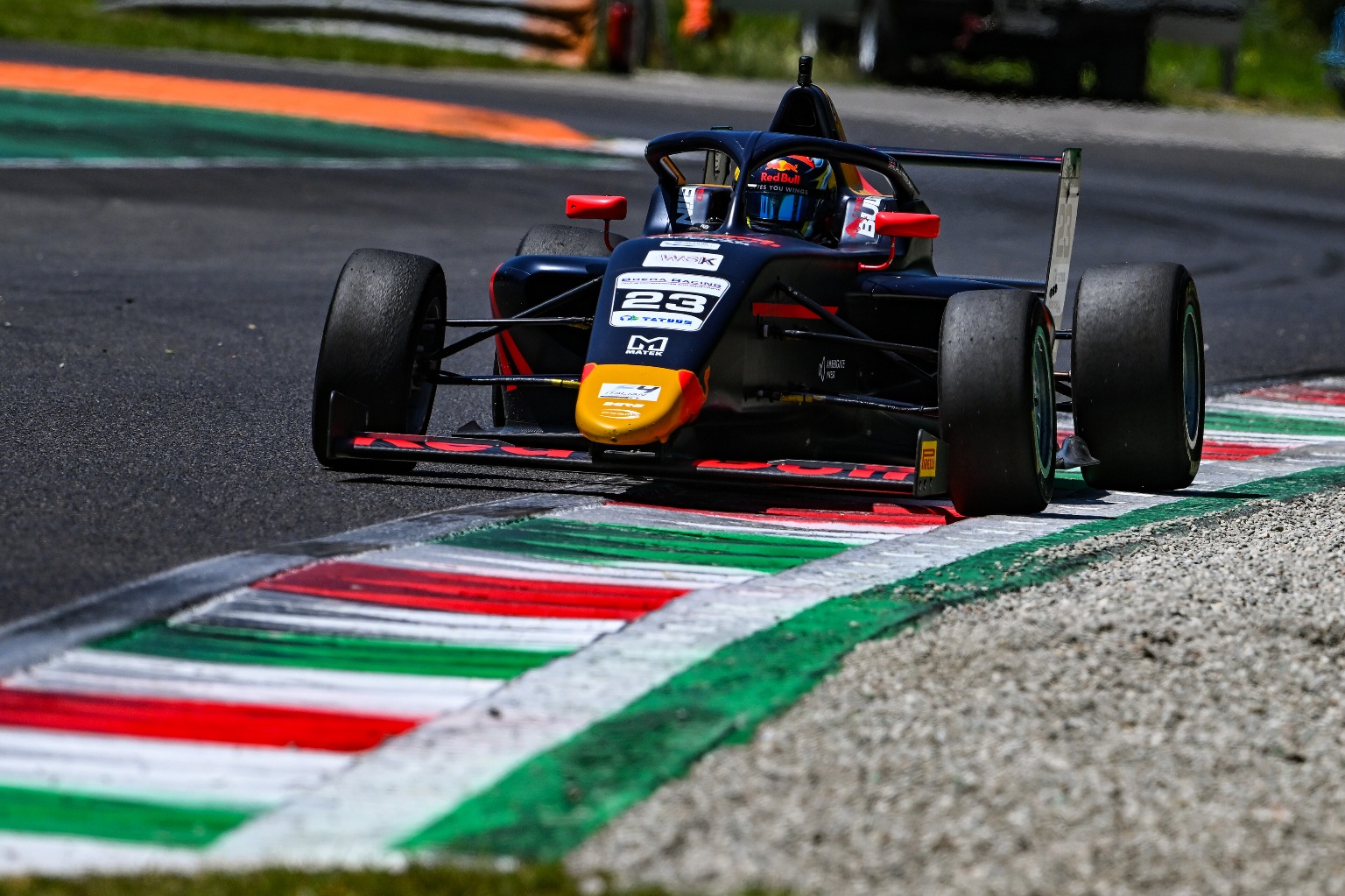 Lindblad vence corridas 2 e 3 e varre etapa de Monza da F4 Italiana