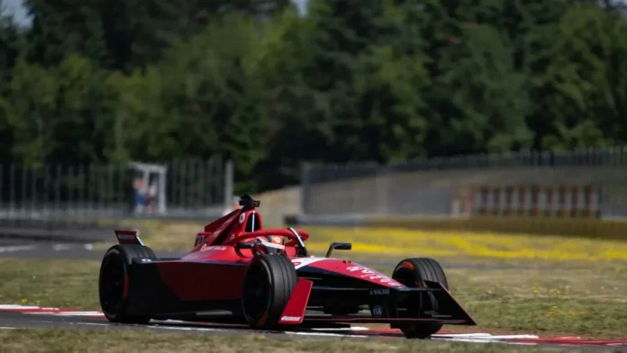 Dennis exalta “pontos valiosos” com pole e planeja corrida “inteligente” em Portland