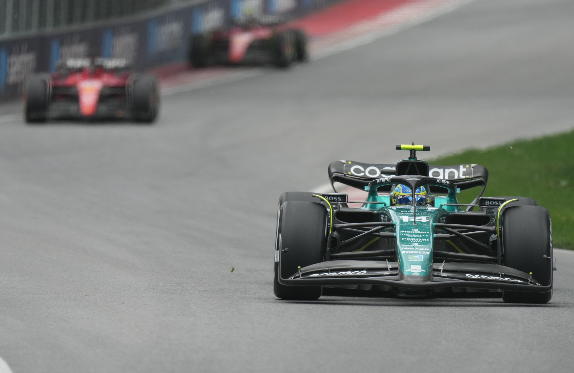 Alonso se deshace en elogios hacia Aston Martin: “Nunca estuve tan seguro en mi carrera”