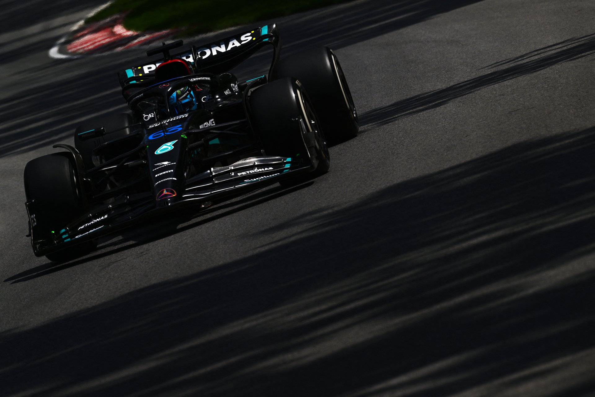 Russell lamenta acidente no GP do Canadá: “Pequeno erro com grandes consequências”