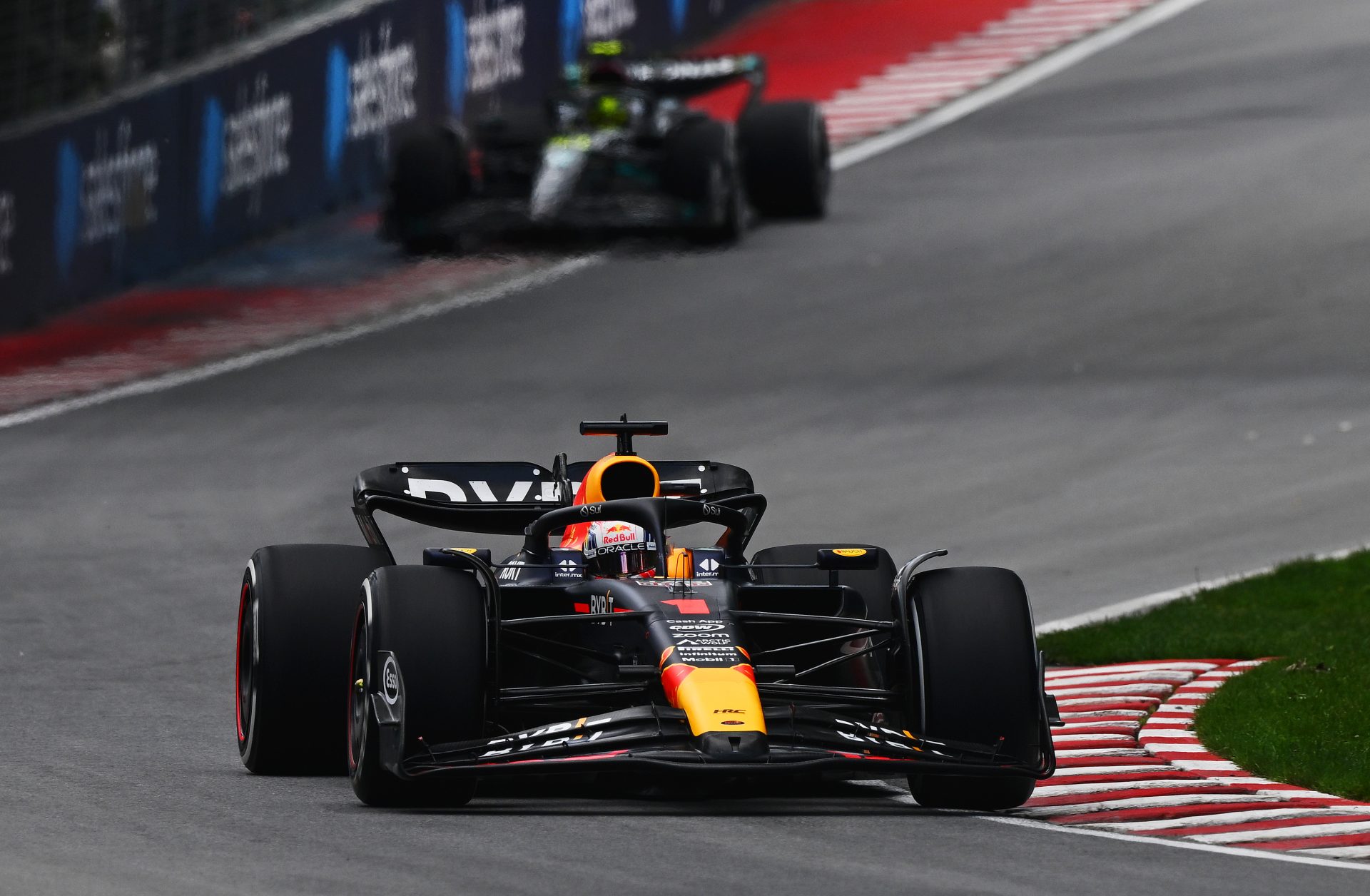 Verstappen lidera últimas 224 voltas da F1 e se aproxima de recorde de Ascari