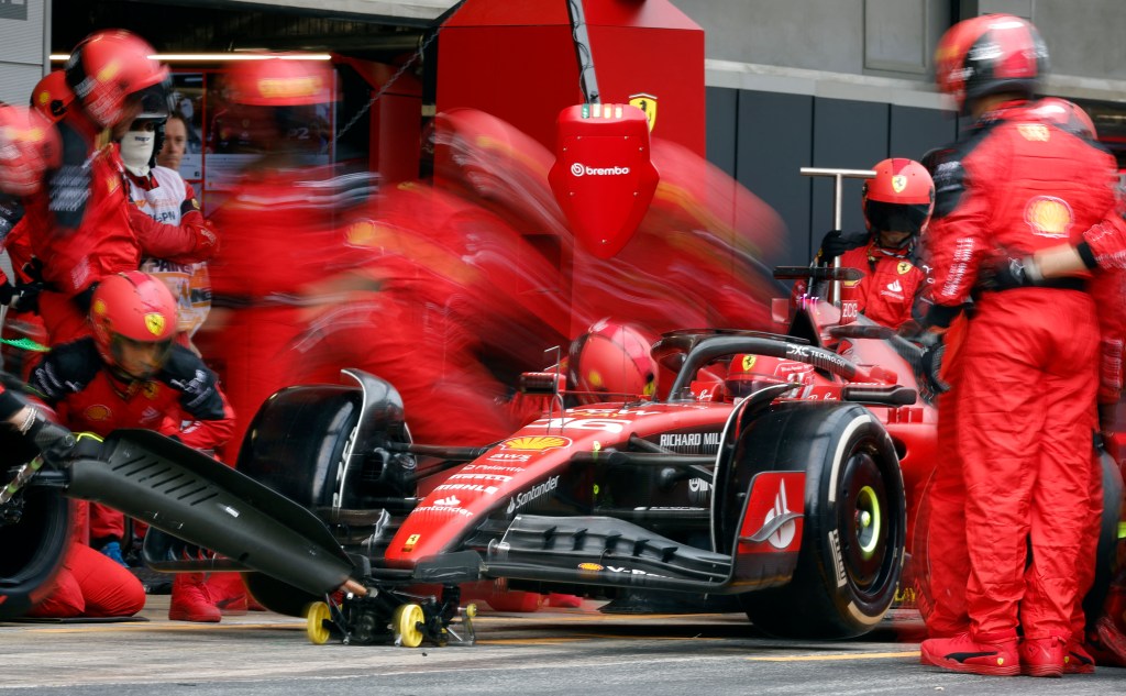 O que acontece com Leclerc na F1 2023? Jornalistas debatem