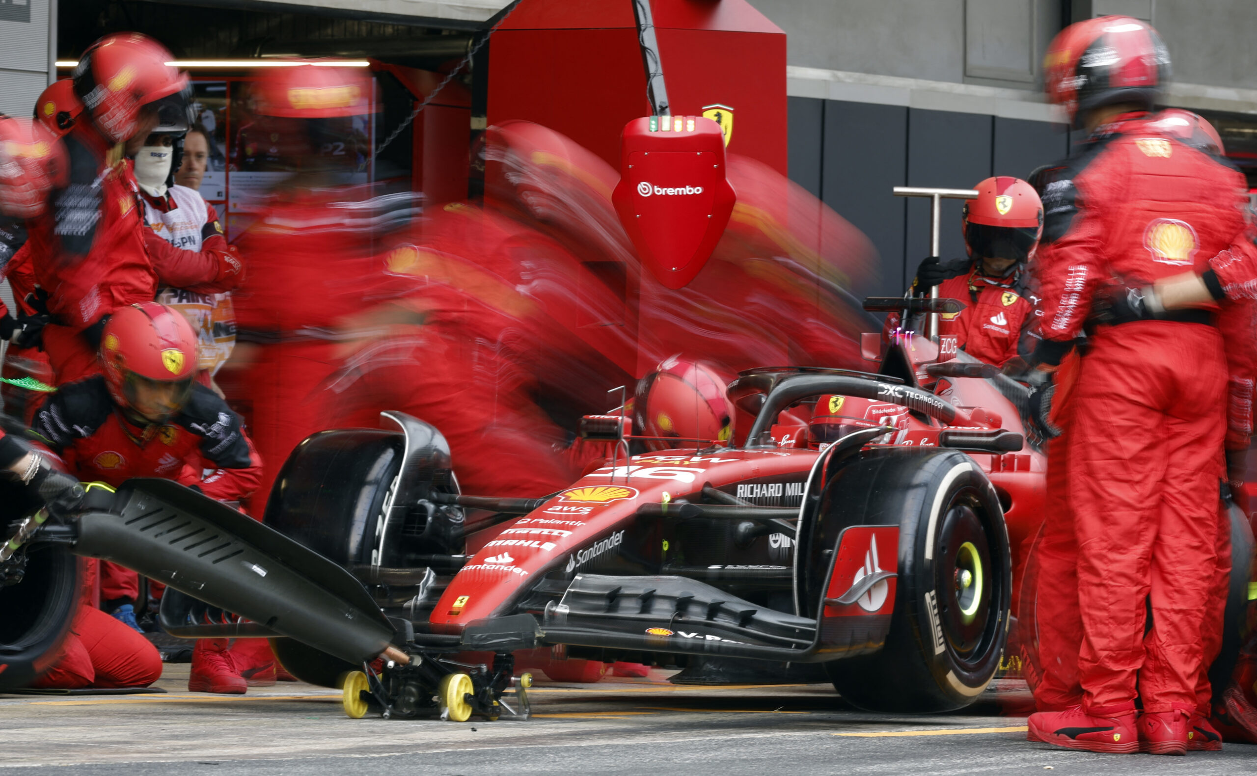 O que acontece com Leclerc na F1 2023? Jornalistas debatem