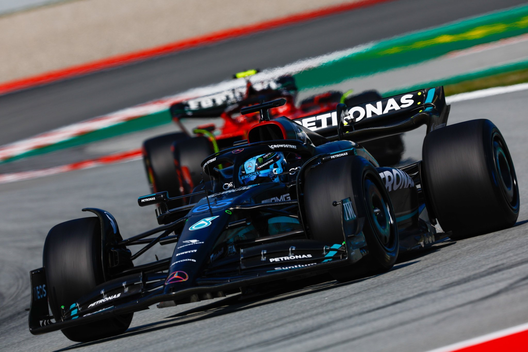 Russell vincula evolución de Mercedes a desarrollo del piso del W14: “No es el pontón”