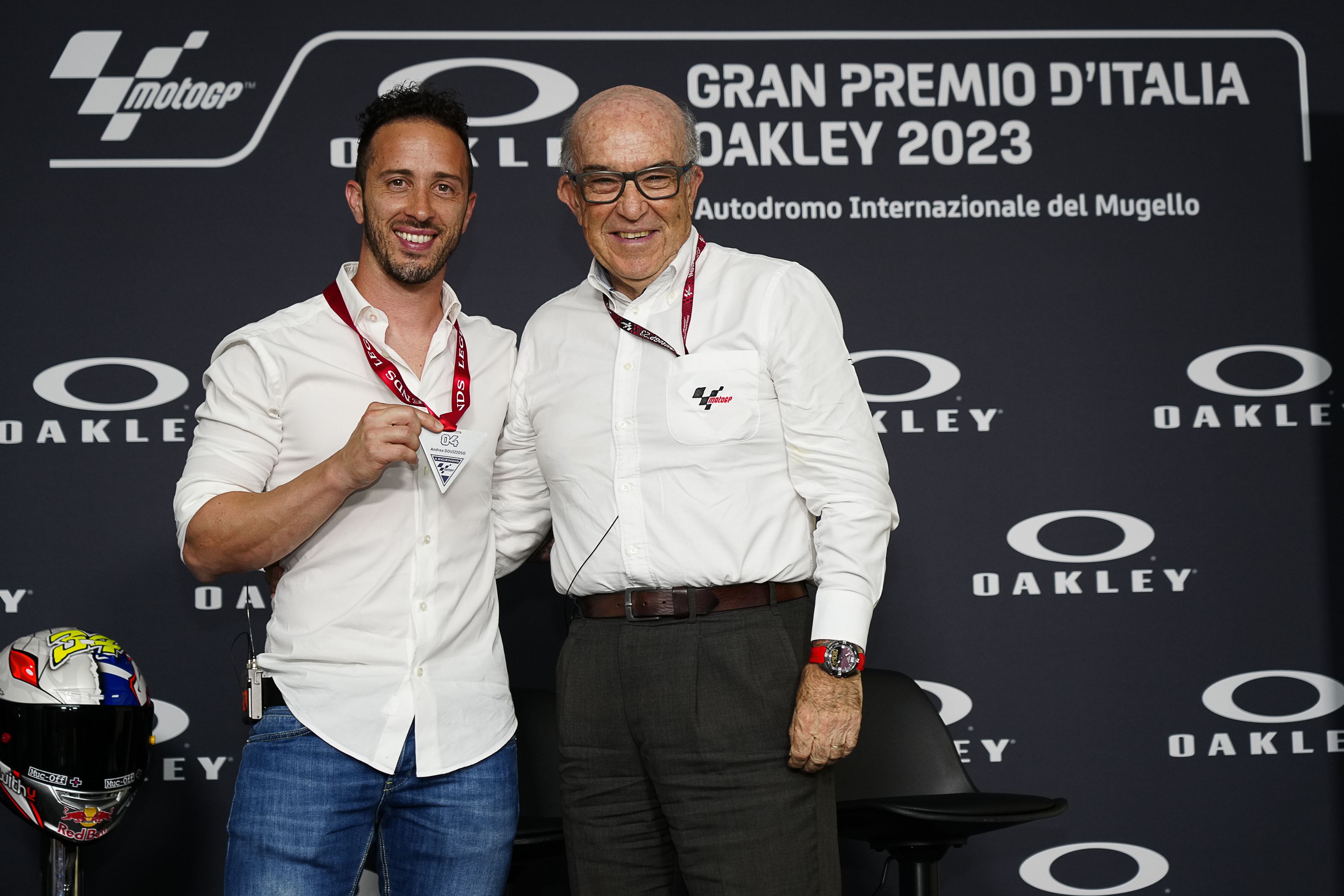 Dovizioso é oficializado no rol de Lendas da MotoGP em cerimônia em Mugello