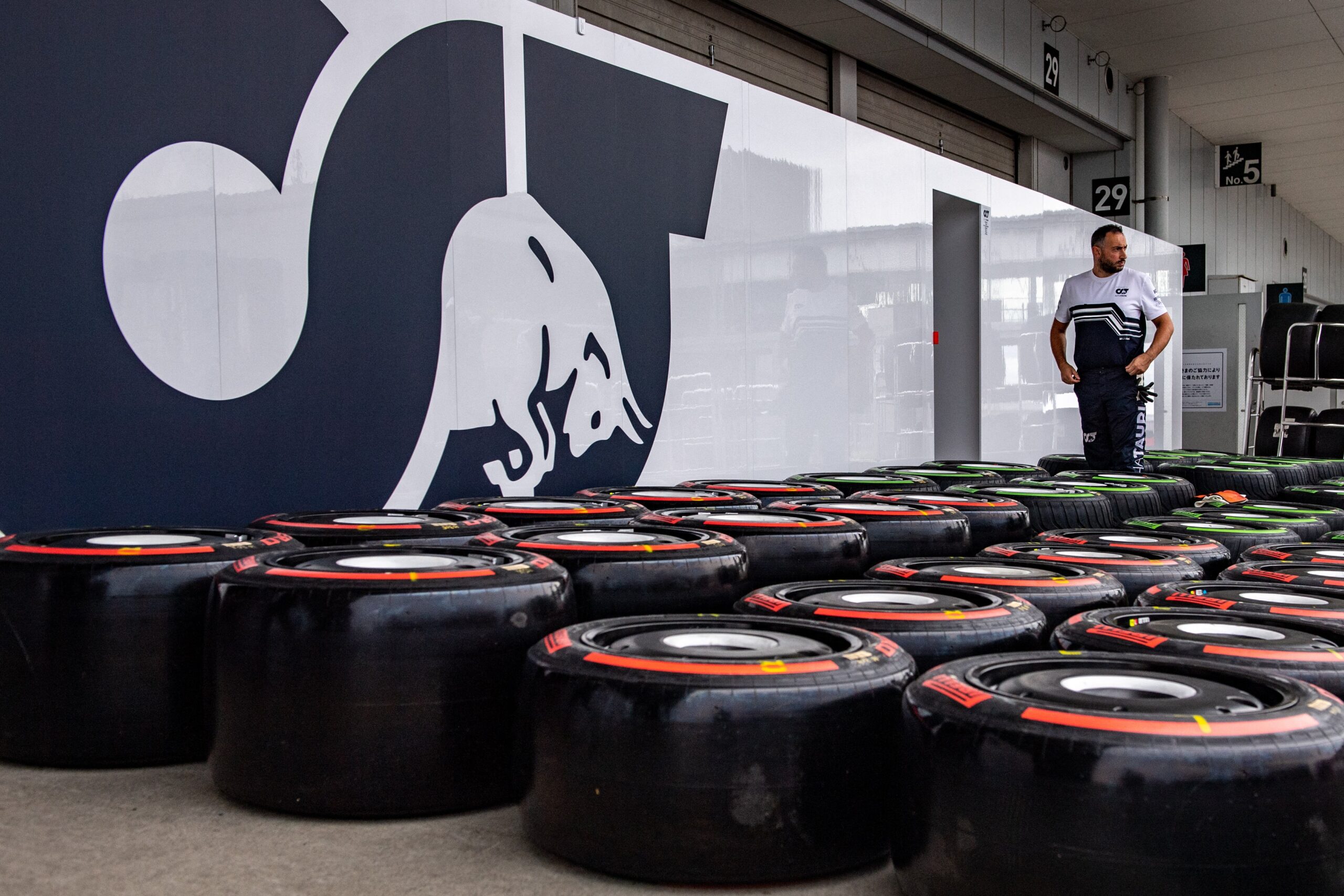 Así clasifica la F1 para el GP de Hungría:  Neumáticos duros, medios y blandos