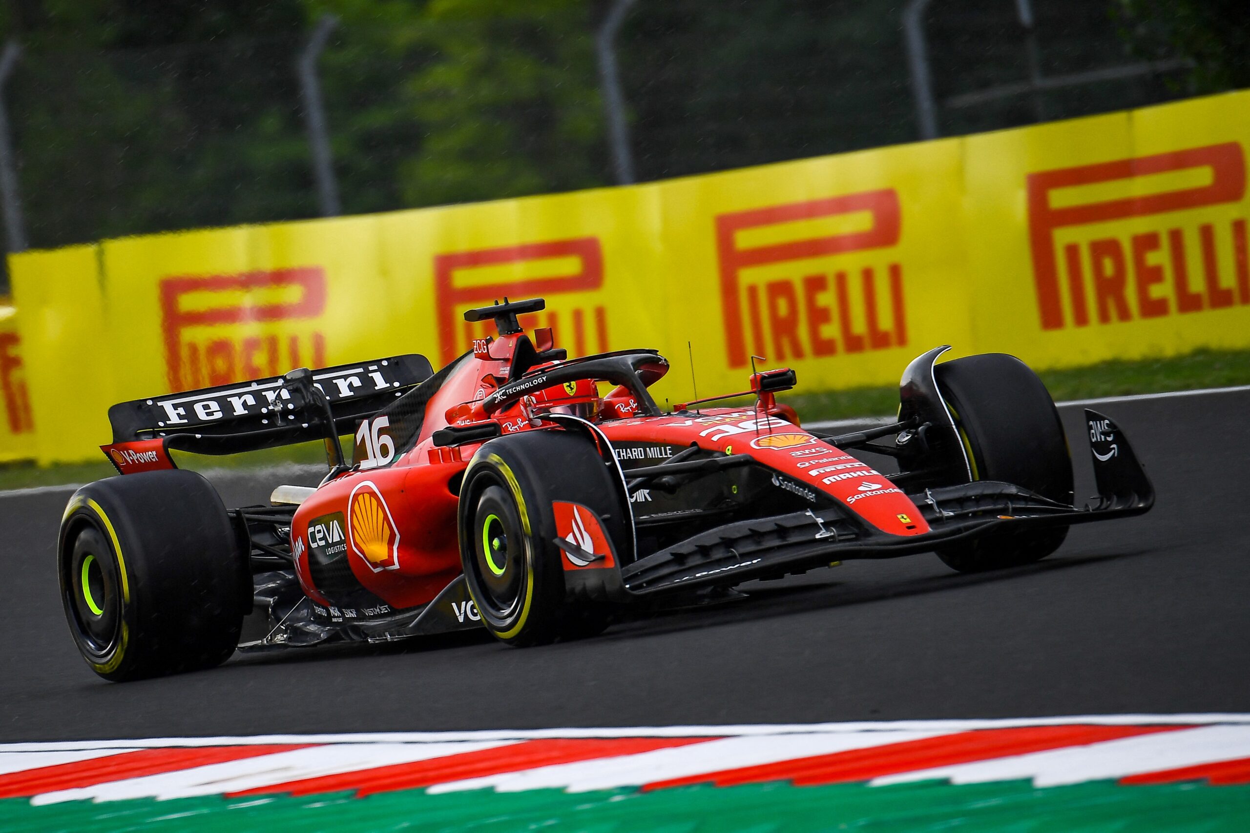Leclerc pone a Ferrari al frente y se impone en la FP2 del GP de Hungría; Verstappen es 11°