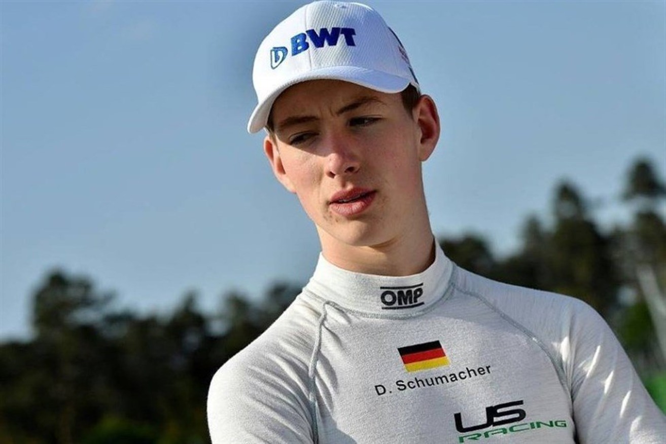 “Pilota como un ciego”: Sobrino de Michael Schumacher, criticado por choques en DTM
