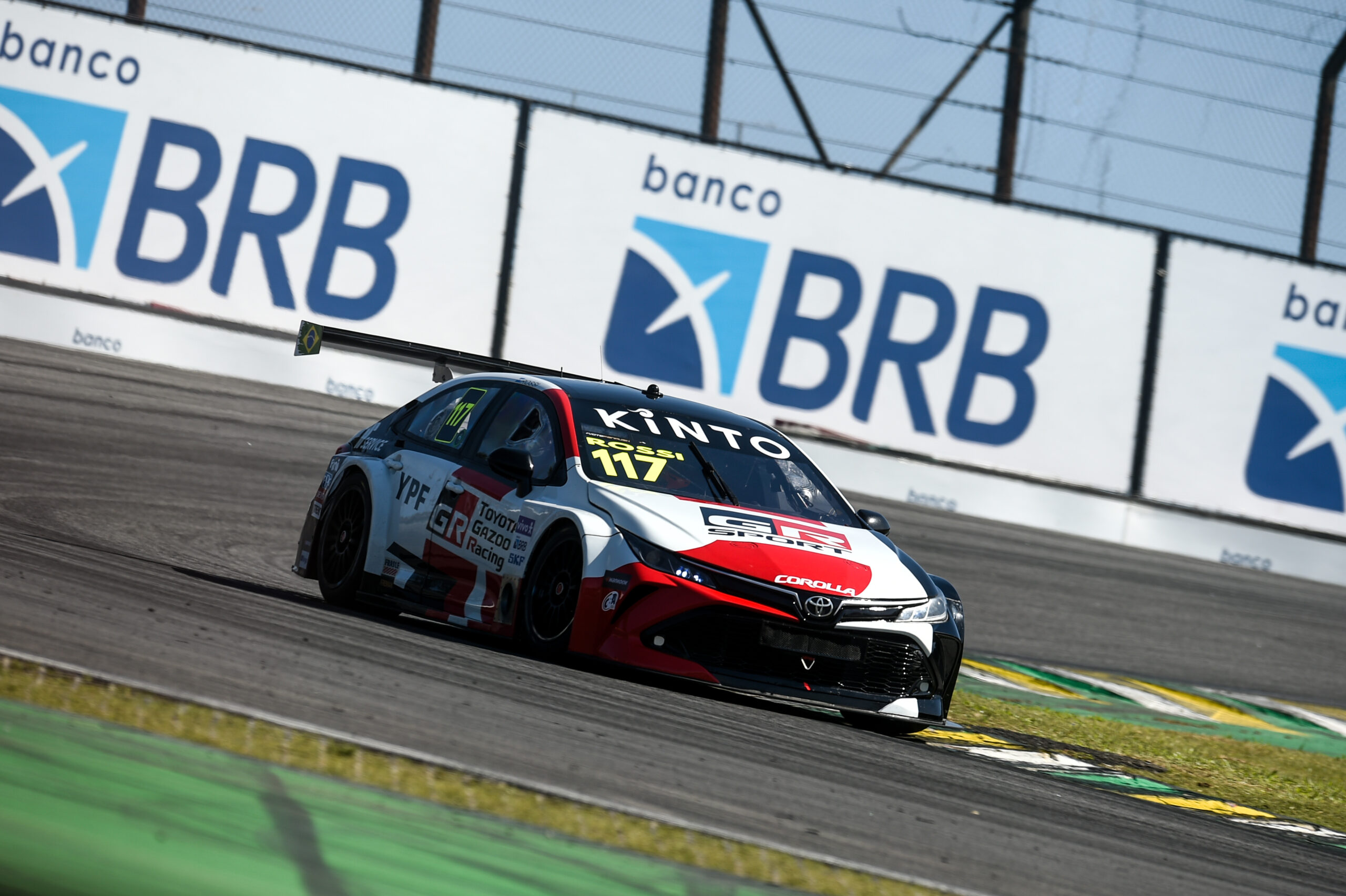 Rossi mantém domínio e lidera segundo treino livre da Stock Car em Interlagos