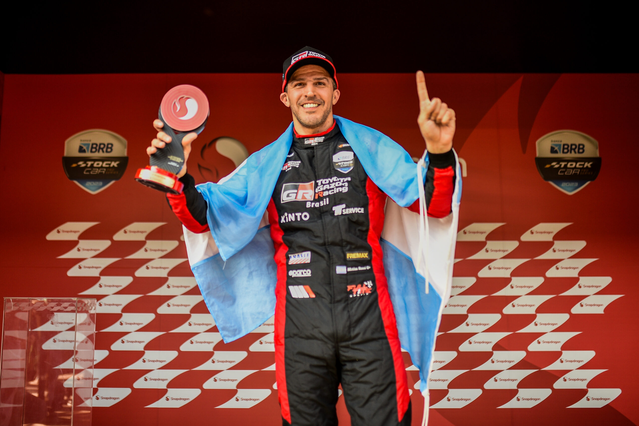Rossi destaca “sabor especial” com pole inédita na Stock Car em Interlagos