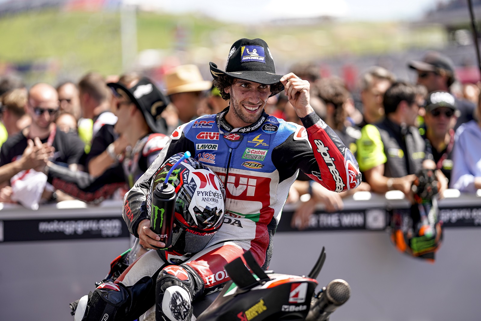 LCR revela el acuerdo Rins-Yamaha para MotoGP 2024: “Una vergüenza para Honda”