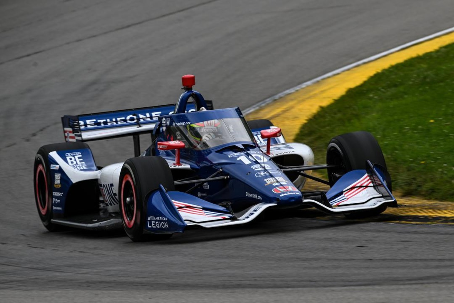 Palou logra su tercera victoria al hilo en Mid-Ohio; O’Ward 8° y Canapino 23°