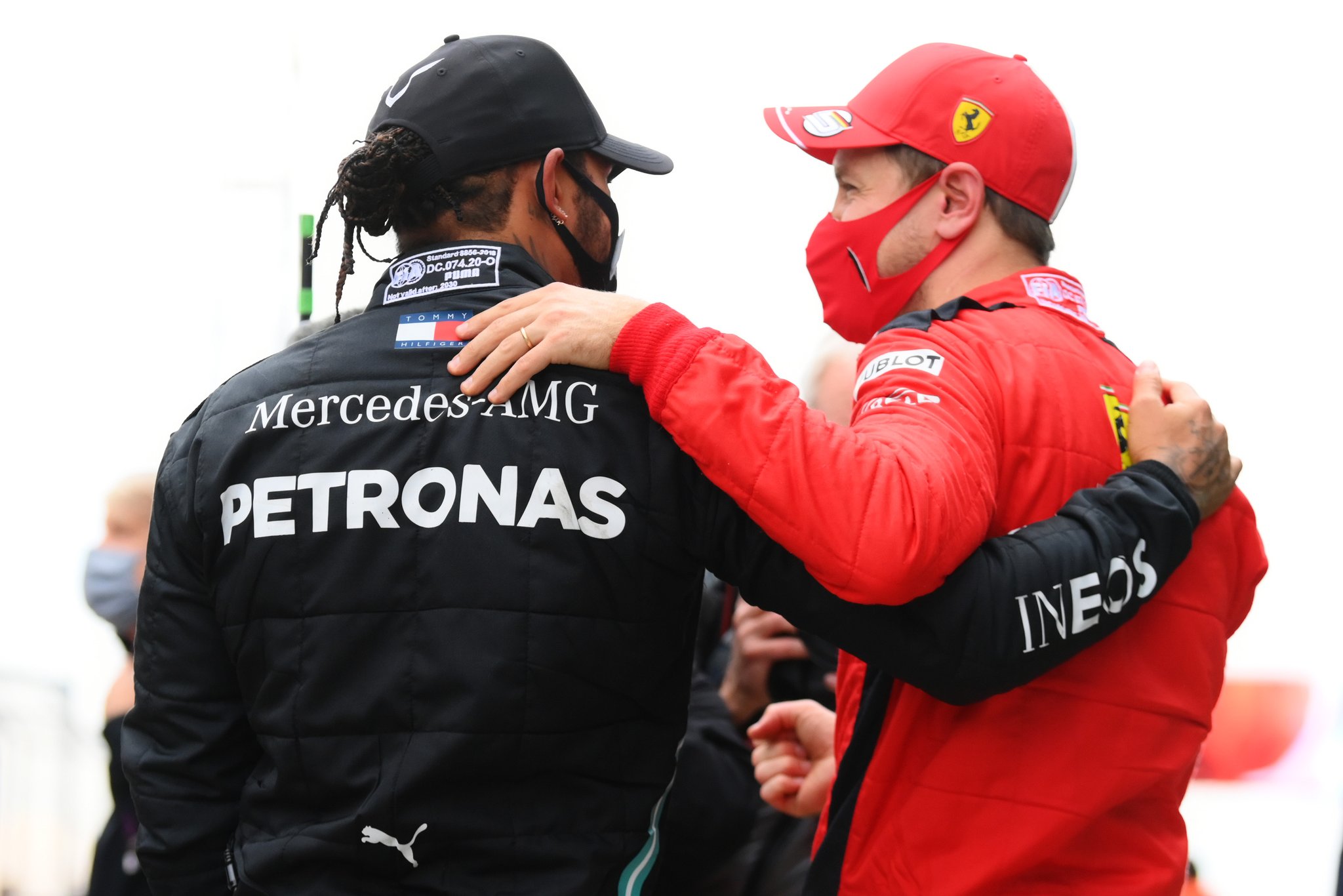 Hamilton valora su vínculo con Vettel y revela: “Algunos equipos eran racistas”