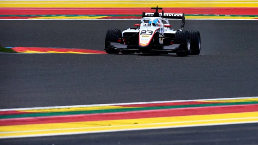 Martí logra la pole en una cambiante clasificación de F3 en Spa; Colapinto finaliza 4°