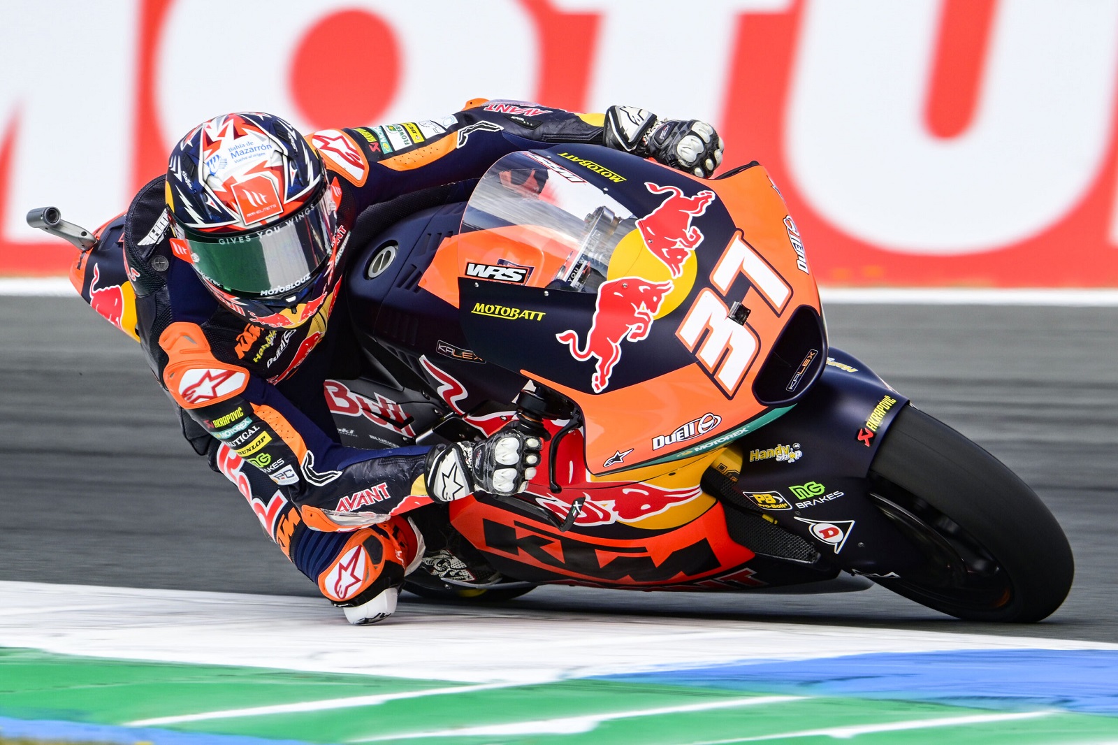 KTM confirma a Acosta en MotoGP en 2024, pero con misterio: “El equipo será sorpresa”