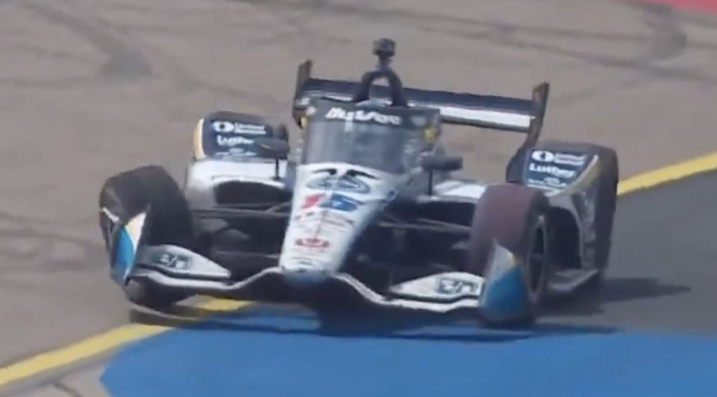 Rahal perde frente do carro e acerta muro na corrida 1 do GP de Iowa