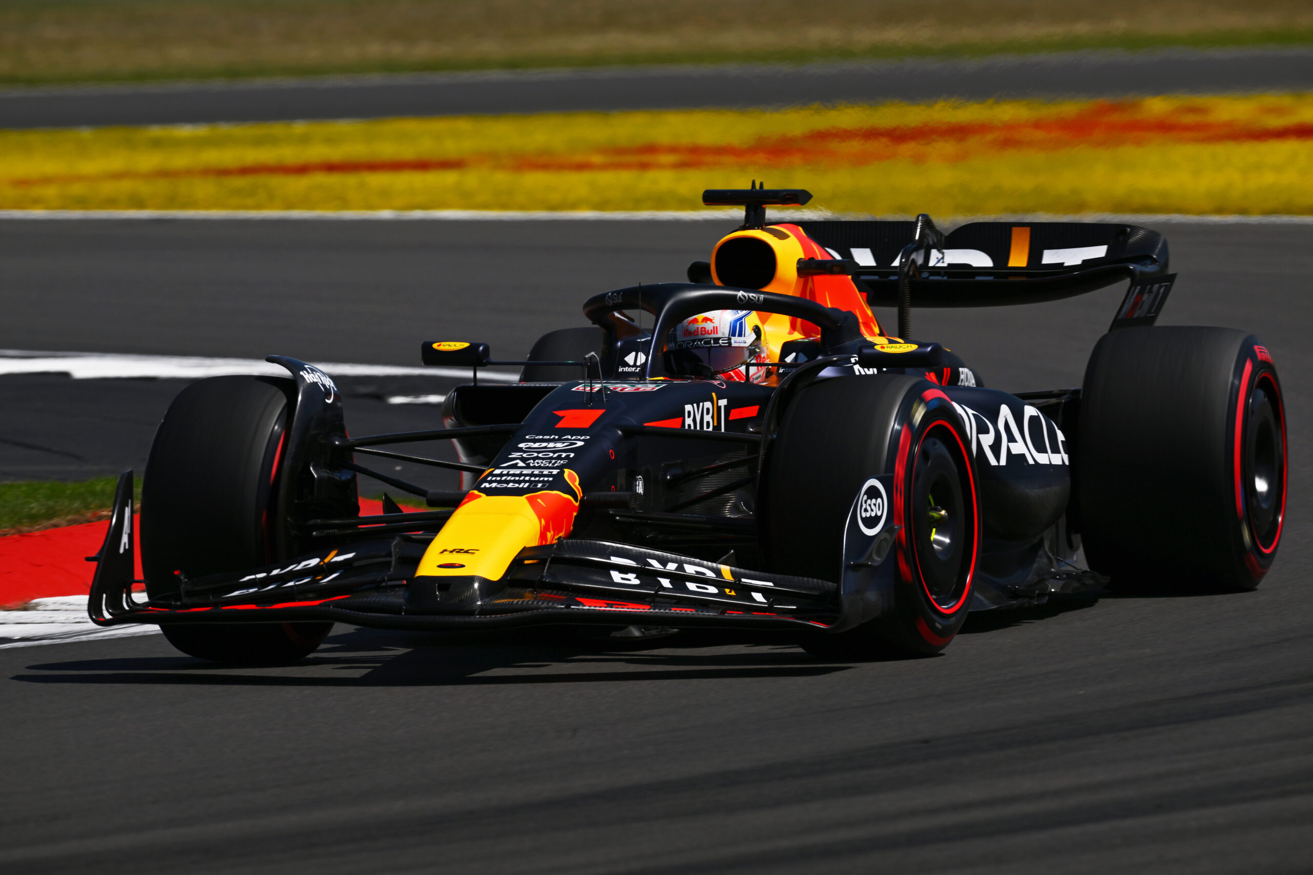Verstappen lidera 1-2 de Red Bull en primer entrenamiento del GP de Gran Bretaña