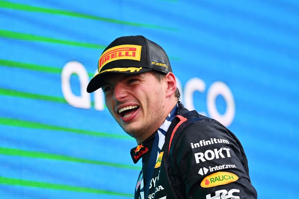 Verstappen abre 99 pontos com vitória na Inglaterra. Confira classificação da F1