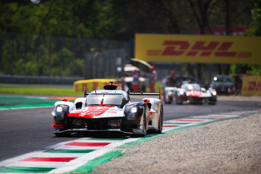 El Toyota #7 de López batió por 17 milésimas a Ferrari por la pole de Monza