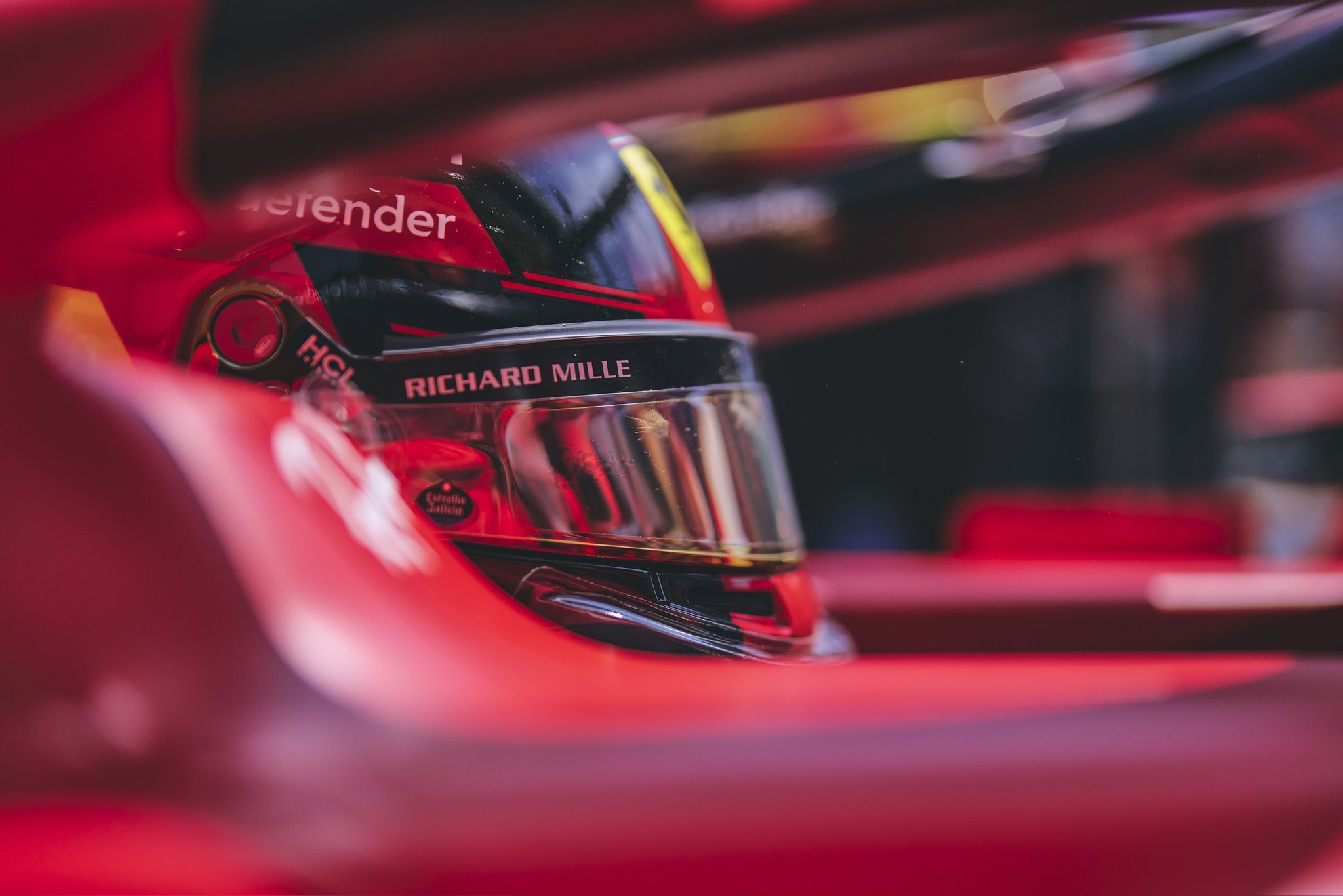 Sainz cuestiona la elección estratégica de Ferrari en Austria pero celebra su labor