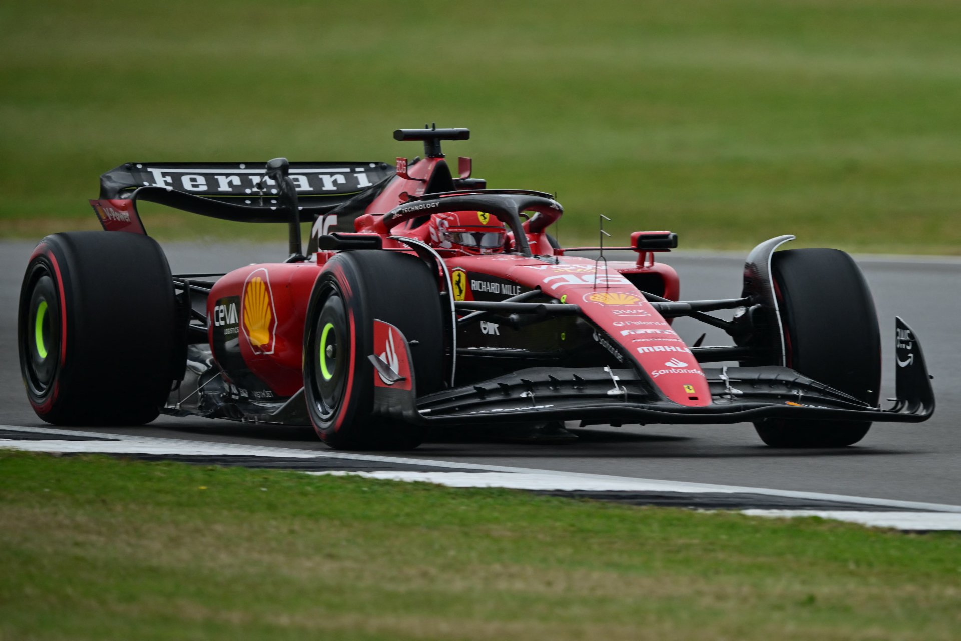 Leclerc ve mejoría, pero admite que no hizo “la vuelta que quería” en la Q3: “Perdí agarre”