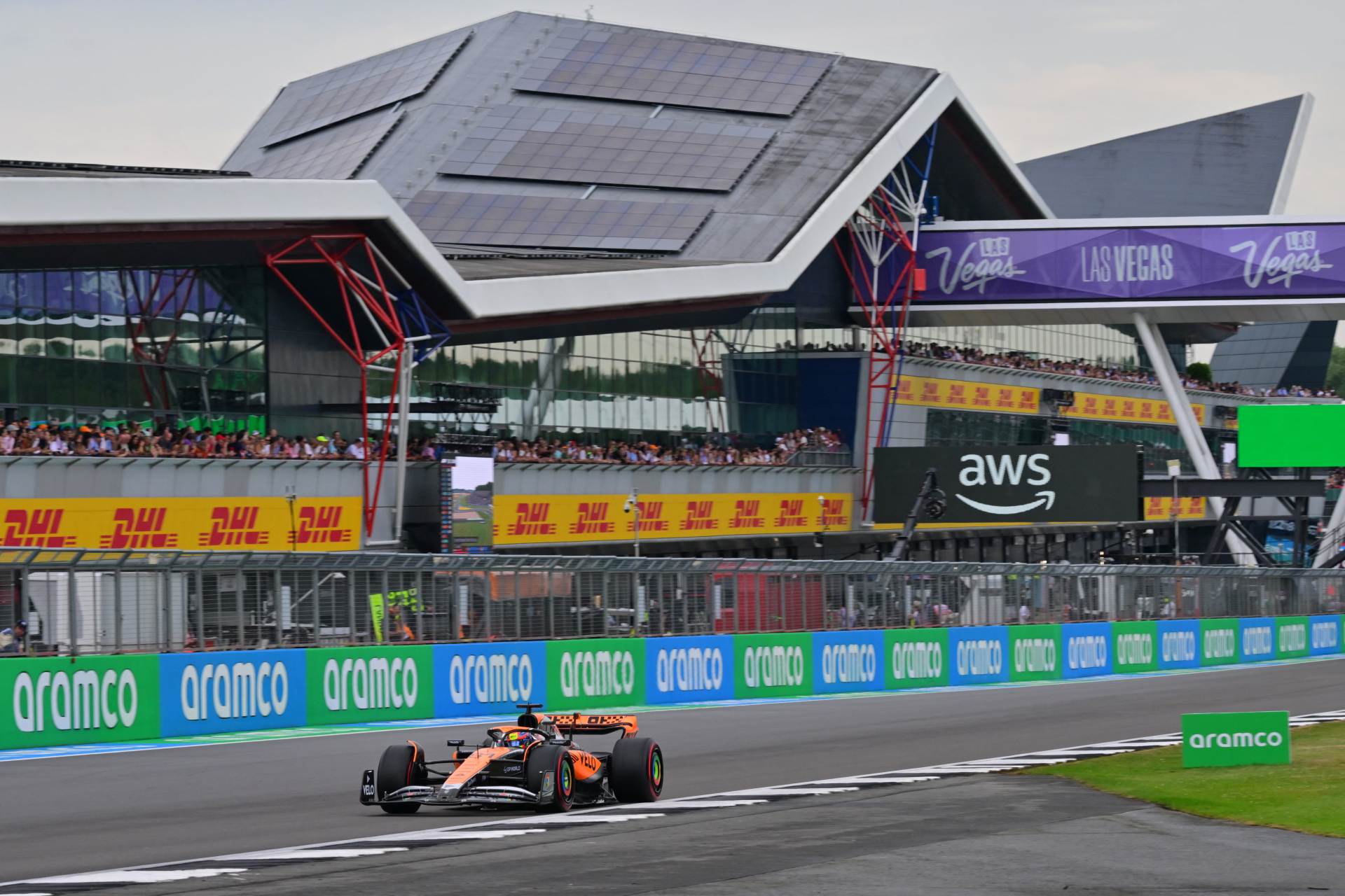 Piastri emociona con el “cohete” de McLaren y el “mega resultado” en la Q3 de Silverstone