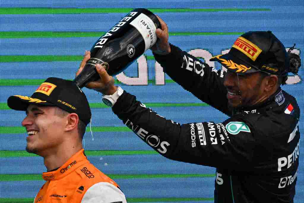 Mercedes vê progresso da McLaren resultado de tempo maior em túnel de vento