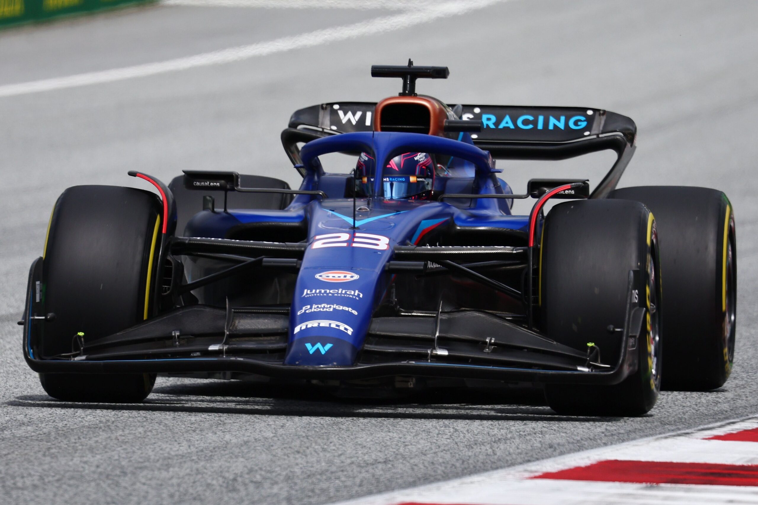 Albon prega cabeça erguida após ausência nos pontos na Áustria: “Não estou decepcionado”