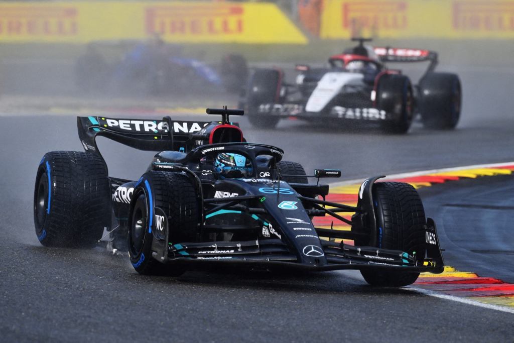Mercedes explica el anticuado alerón trasero de Russell en Spa: ‘Elección del piloto’