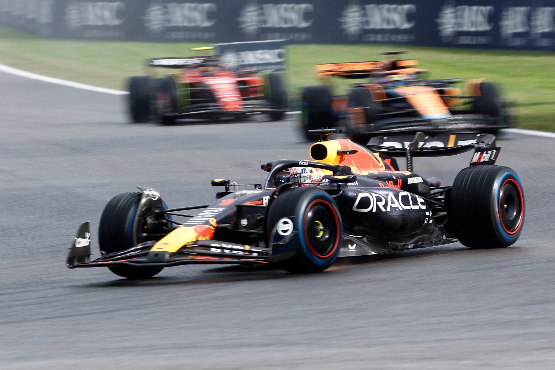 Red Bull defende tática de parar Verstappen após Pérez na Bélgica: “Era o mais seguro”