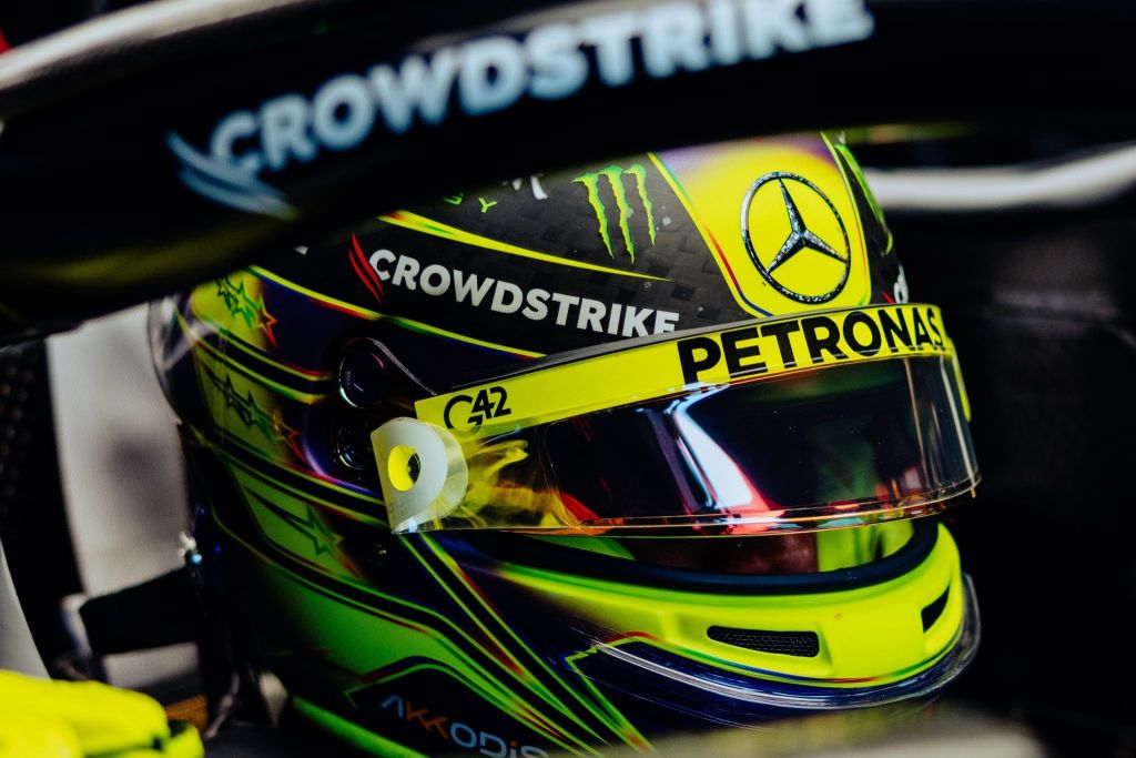 Hamilton elogia a Mercedes y celebra pole en Hungría: “Parece la primera vez”