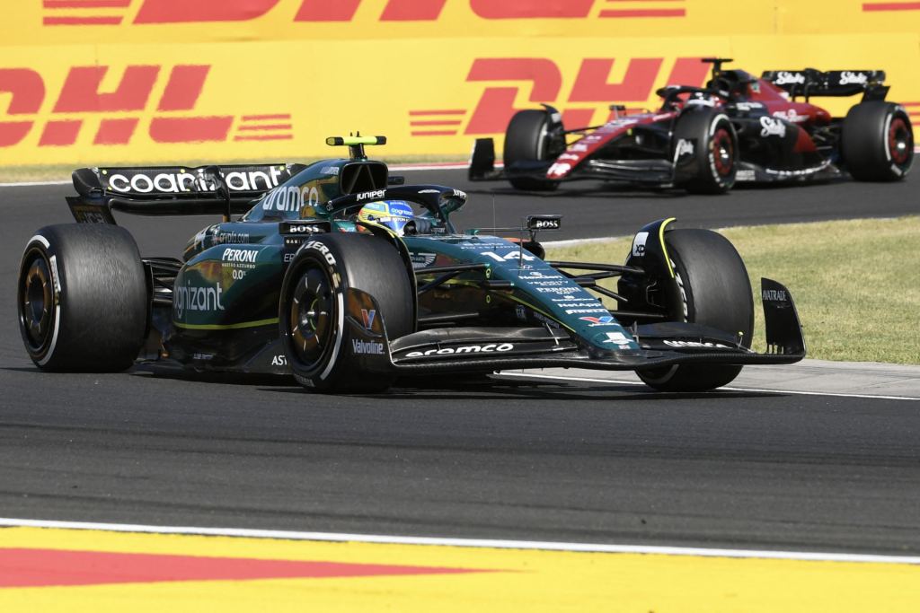 Alonso lamenta la falta de ritmo para luchar por posiciones en Hungría: “Carrera solitaria”