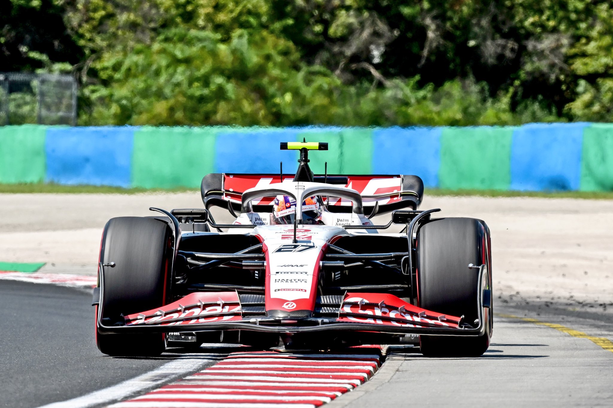 Haas sigue con actualizaciones en el VF-23 “para entender problemas y ayudar en 2024”