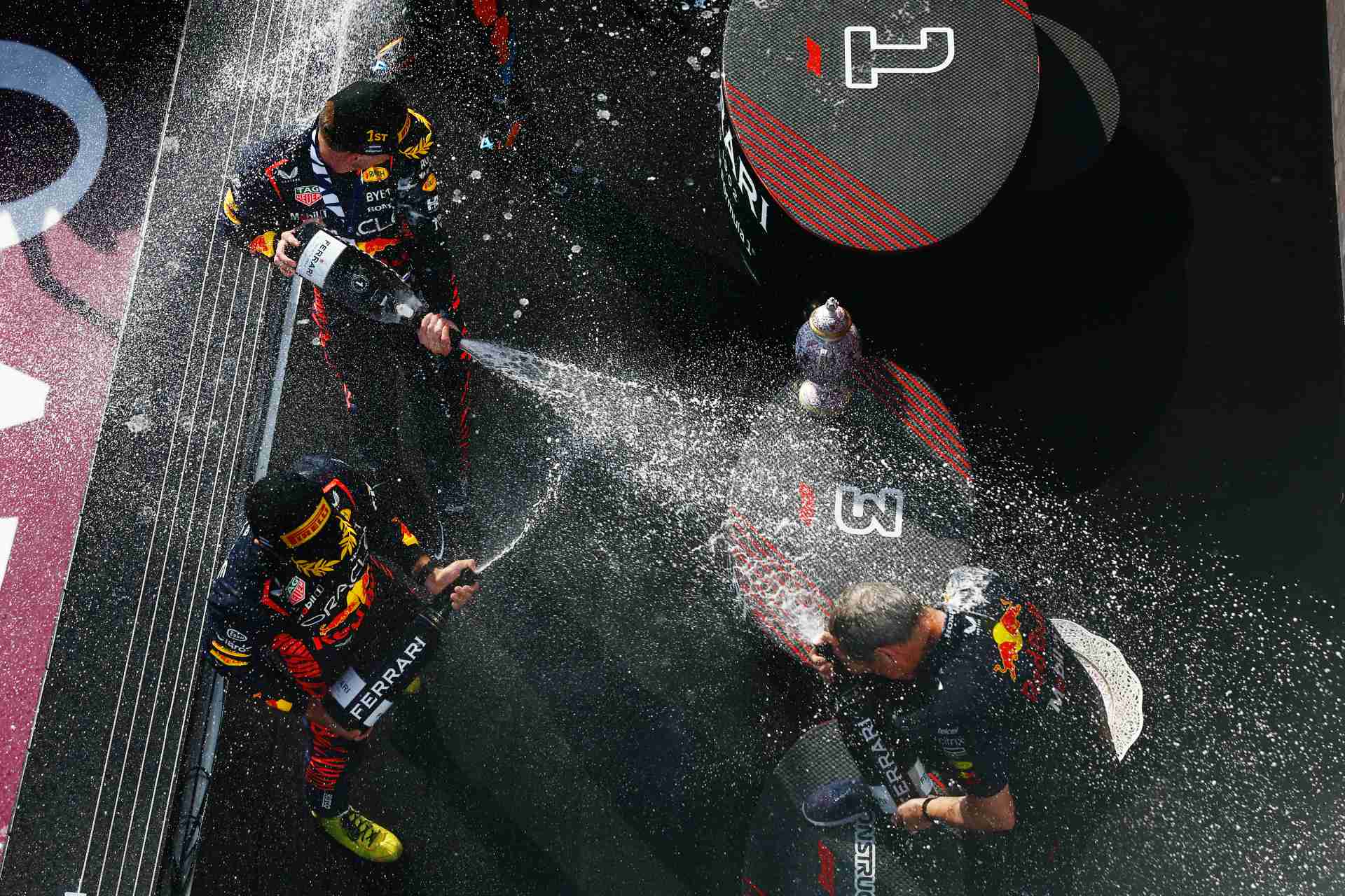 Verstappen abre 110 pontos para Pérez com vitória na Hungria. Confira classificação