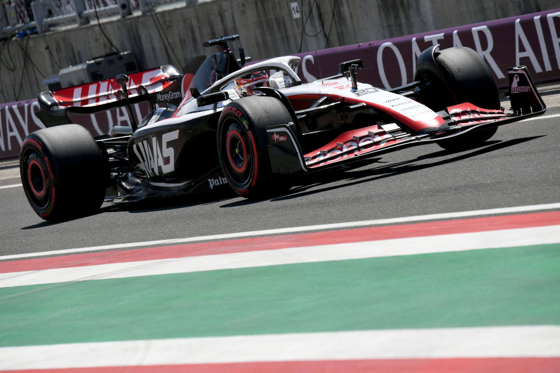 Chefe da Haas sinaliza renovação com “bons garotos” Hülkenberg e Magnussen na F1