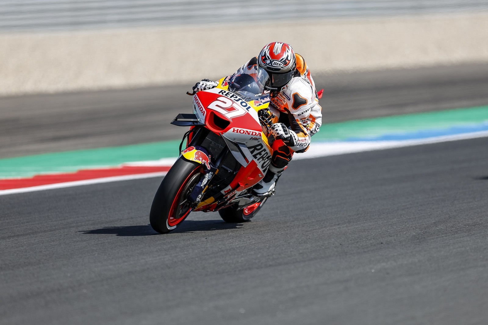 LCR confirma la ausencia de Rins y mantiene a Lecuona para el GP de Gran Bretaña