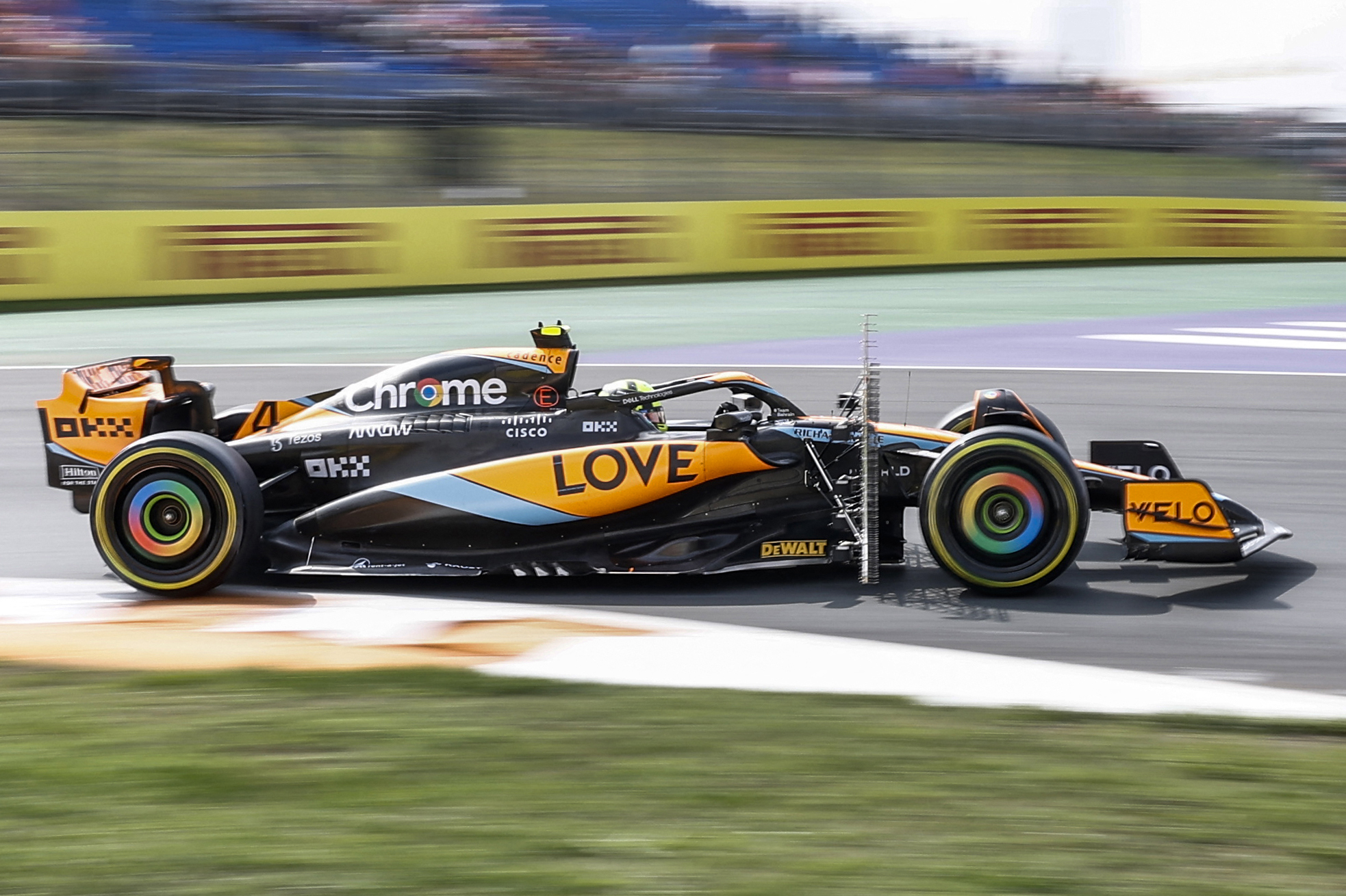 Norris sorprende y lidera segunda práctica del GP de Países Bajos; Verstappen, 2°