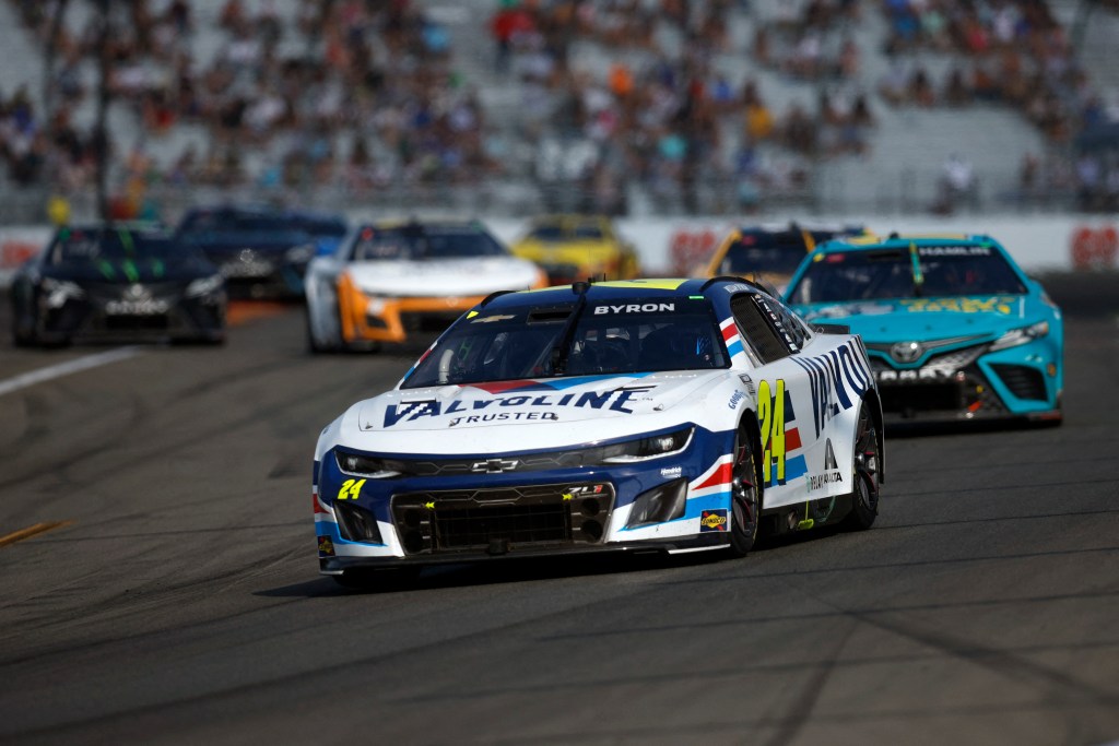 Byron domina en Watkins Glen y gana por quinta vez en la temporada 2023 de NASCAR