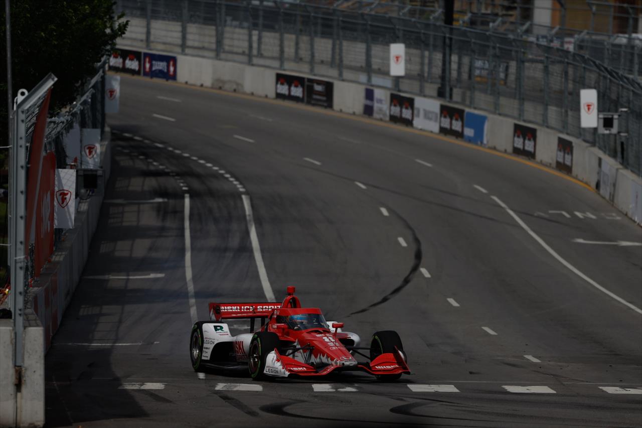 Ericsson lidera treino livre 2 encurtado por chuva no GP de Nashville da Indy