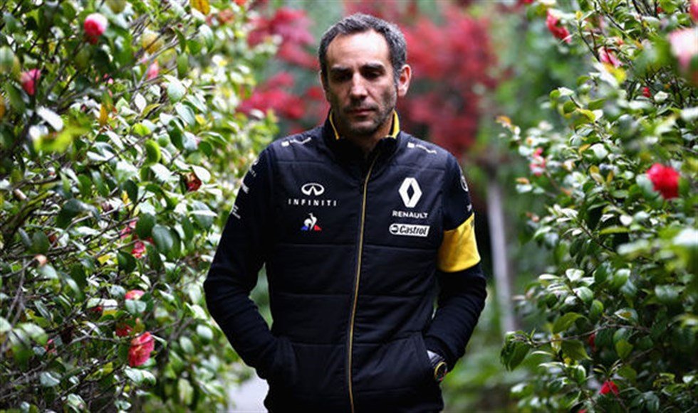 Abiteboul critica a los pilotos por duelos con Verstappen: “No luchan por la posición”
